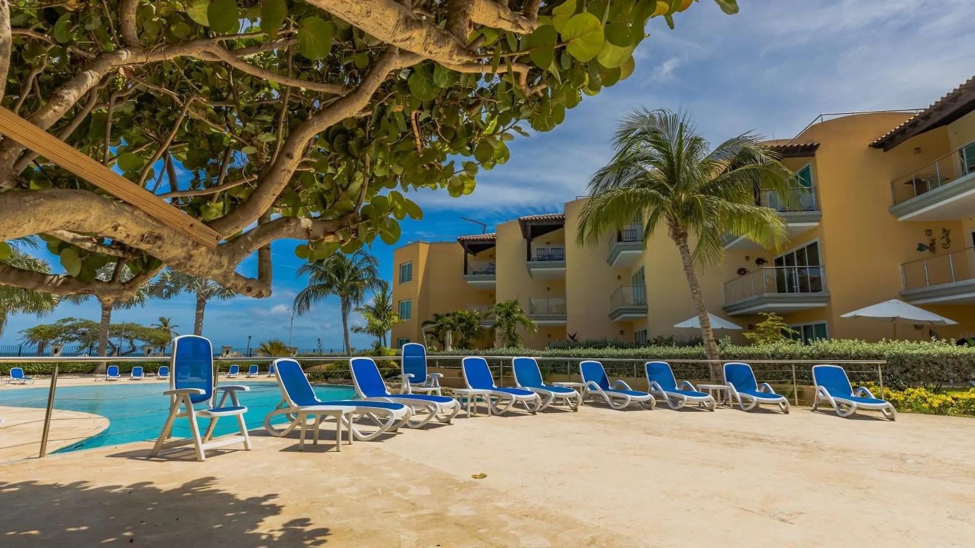 Relaxing And Classic Best Beachfront Condo Palm Beach 0*,